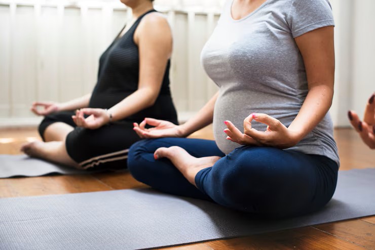 photo illustrative yoga prenatal