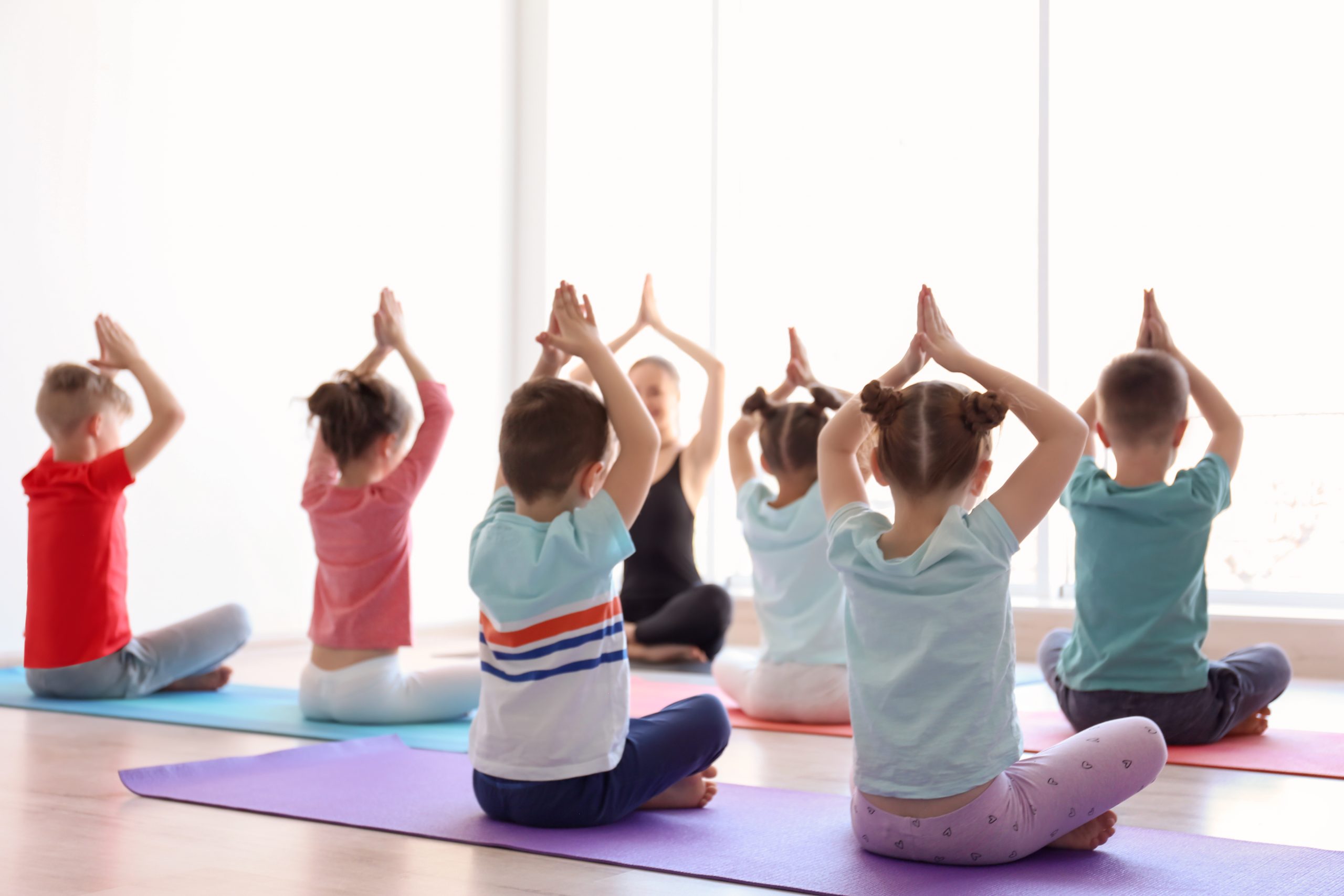 Cours de yoga pour enfants, pratique ludique et adaptée